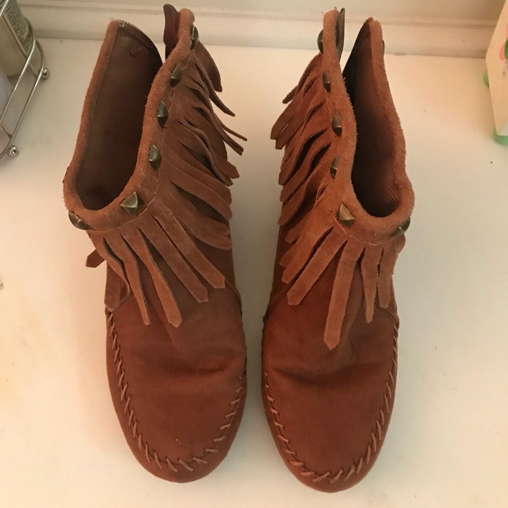 Moccasin wedges